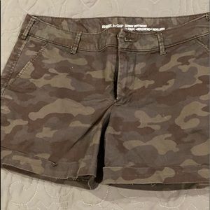 Gap skinny boyfriend shorts